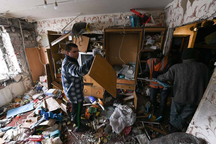 Ukrayna'dan yürek yakan savaş görüntüleri 13